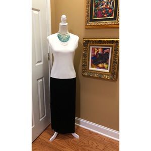 Chico’s Travelers black skirt. Size 1 (8/10M)